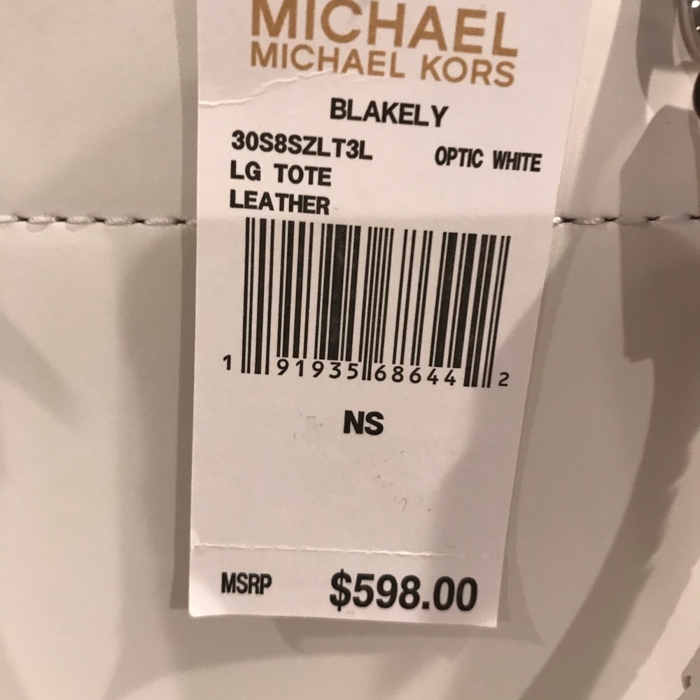 ❌Sold❌Michael Kors large Blakey Smooth Leather Bag - Picture 6 of 8